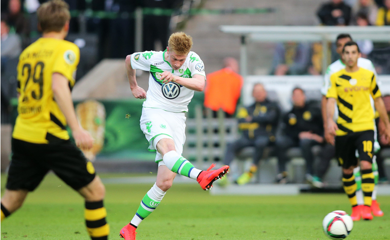 罗克从巴萨外租至巴甲，身价暴涨，现为巴甲最高，状态回升，成功摆脱困境。（巴萨外租罗克赴巴甲，身价跃升联赛第一，状态回暖摆脱低迷）