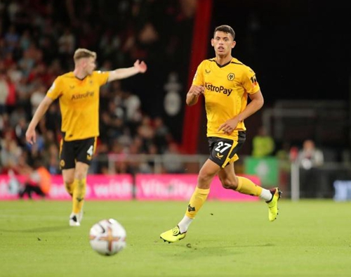 本世纪德甲戴帽数前10：莱万384场16次第1，凯恩76场10次第3（德甲本世纪帽子戏法前十：莱万384场16次居首，凯恩76场10次第三）