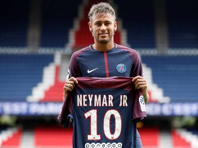 剑南春｜皇马1-1赫罗纳遭遇西甲3连平丢榜首，姆巴佩点射救主（剑南春｜皇马1-1战平赫罗纳，联赛三连平让出榜首，姆巴佩点球救主）