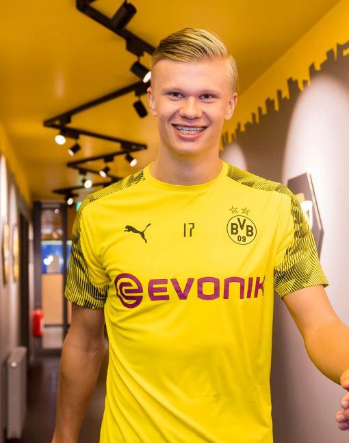 TA评2026世界杯百大球星：姆巴佩居首，梅西第8、C罗第25（TA评选2026世界杯百大球星榜：姆巴佩夺魁，梅西第8，C罗第25）