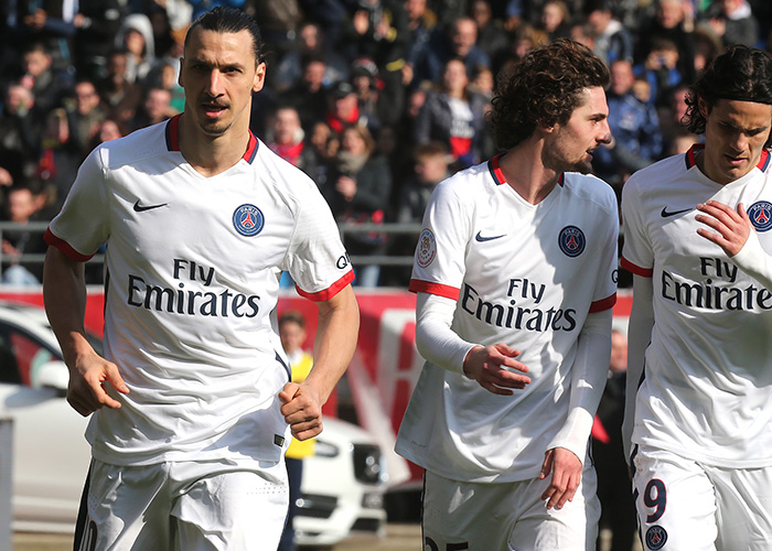 请不要在文艺演出中插播世界杯抽签（文艺演出请勿穿插世界杯抽签）